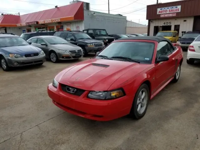 2002 Ford Mustang V6 — photo 1