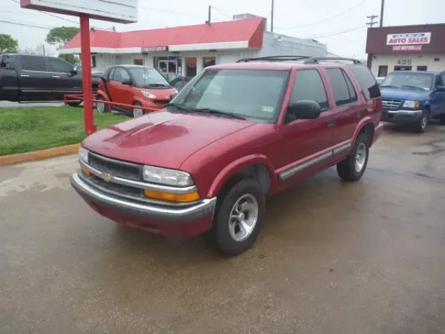 2001 Chevrolet Blazer 4 Door — photo 1