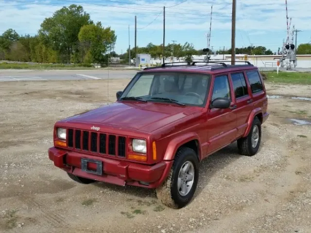 1998 Jeep Cherokee Classic — photo 1