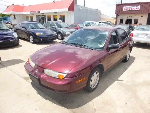 2001 Saturn S-Series SL1 — photo 1