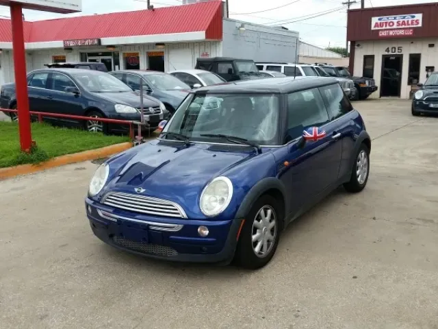 2004 Mini Cooper Base — photo 1