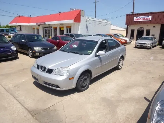 2005 Suzuki Forenza S — photo 1