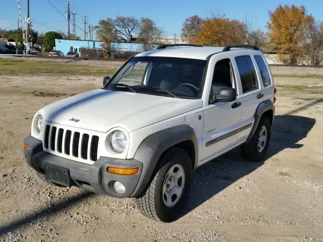 2004 Jeep Liberty Sport — photo 1