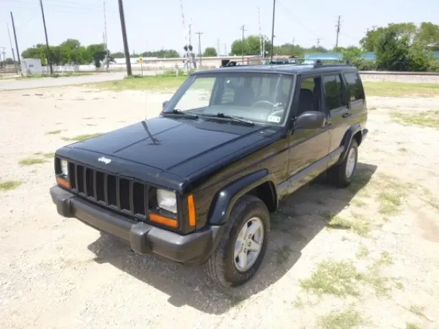 2001 Jeep Cherokee Sport — photo 1