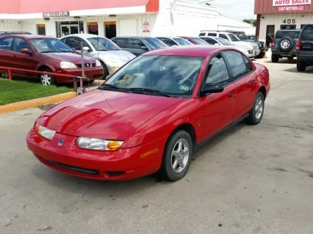 2001 Saturn SL1 Base — photo 1