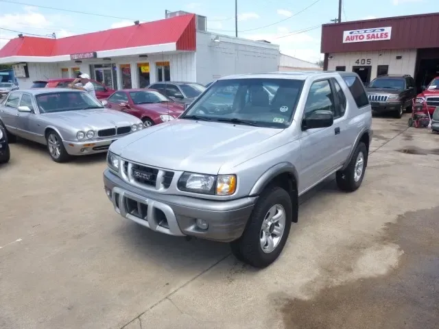 2002 Isuzu Rodeo / Amigo Sports S — photo 1