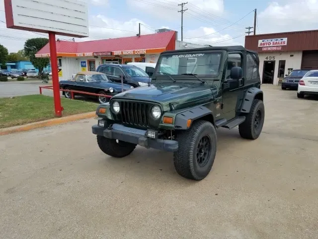 1997 Jeep Wrangler Sahara — photo 1