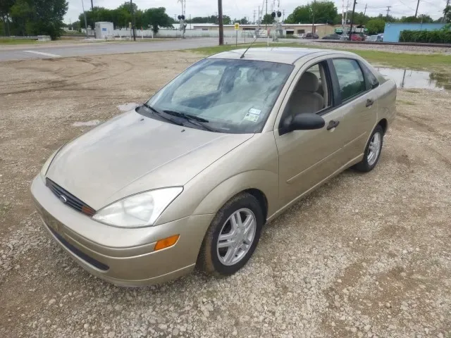2001 Ford Focus SE — photo 1